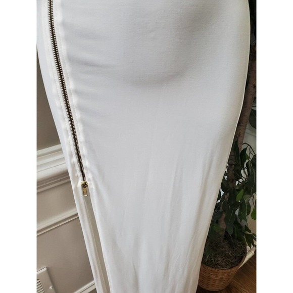 Cameo Women's Solid White Polyester One Shoulder Off Long Casual Maxi Dress - Picture 4 of 9
